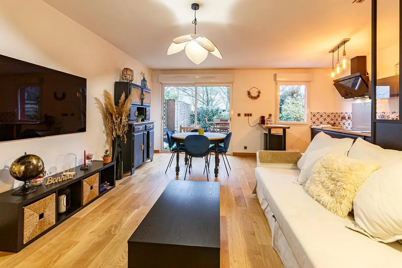 Le Saint Cyr - Bel Appartement, Parking & Terrasse Rennes France