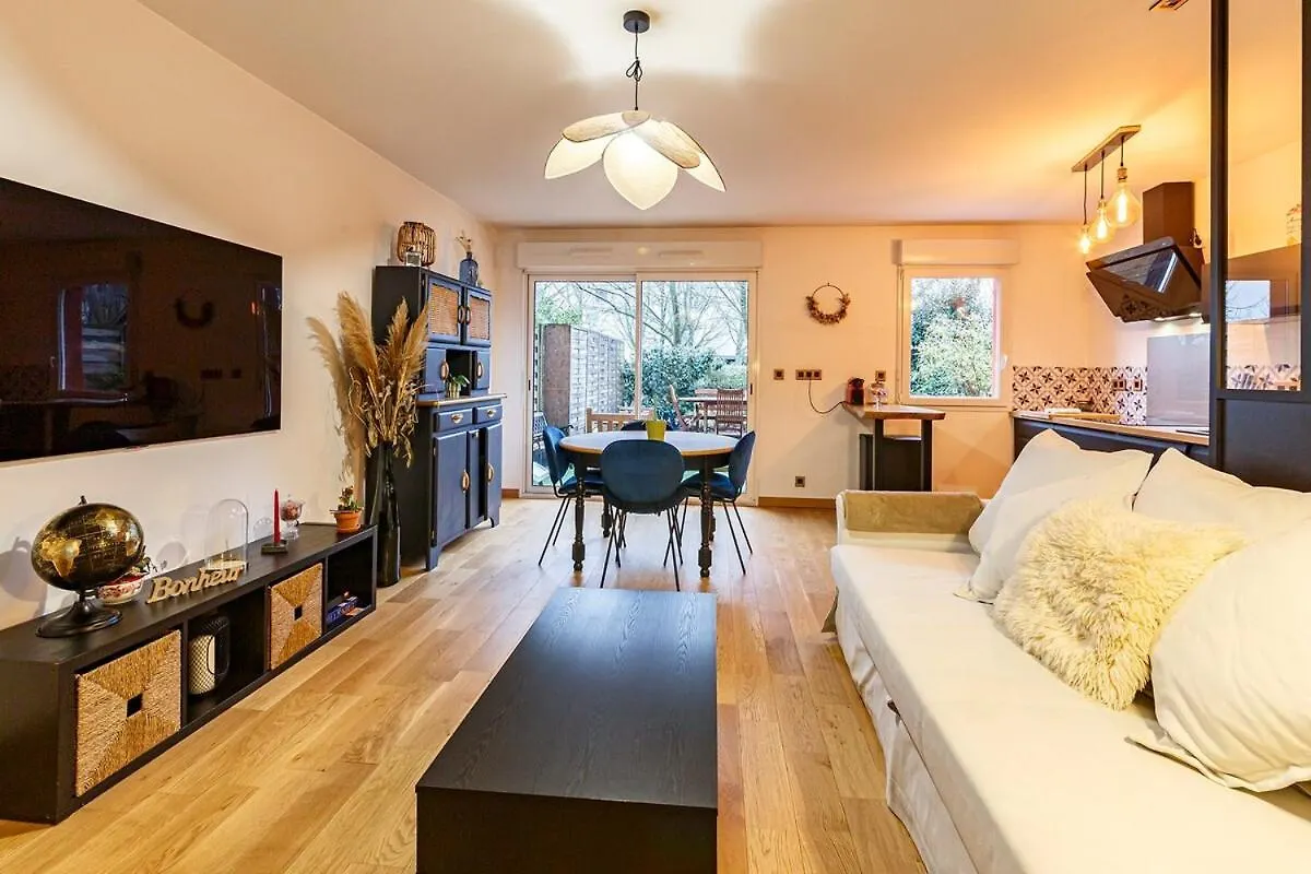 Le Saint Cyr - Bel Appartement, Parking & Terrasse Rennes